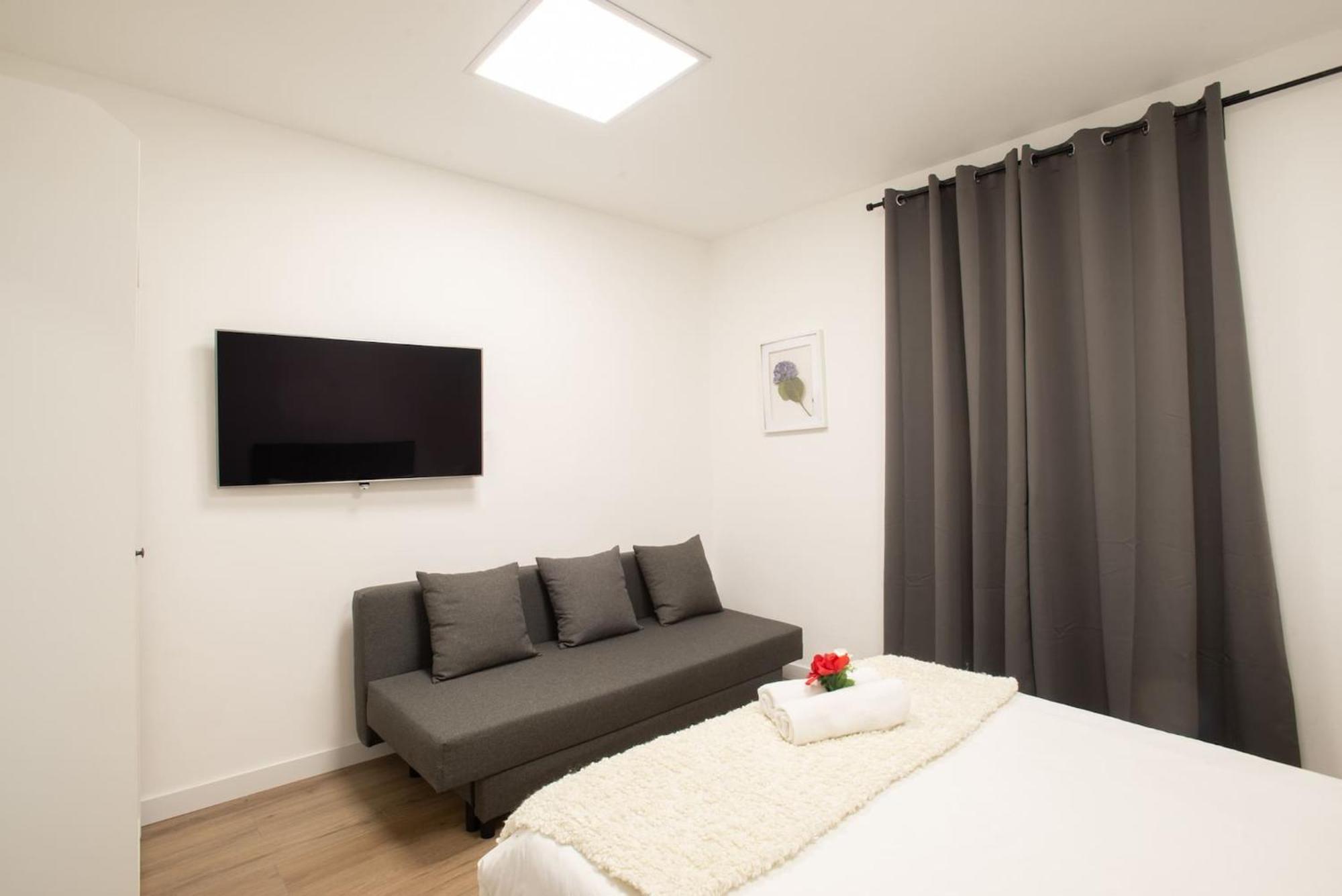 Apartamentos Day Madrid Santo Domingo Centro Gran Via Sol Malasana Exterior photo
