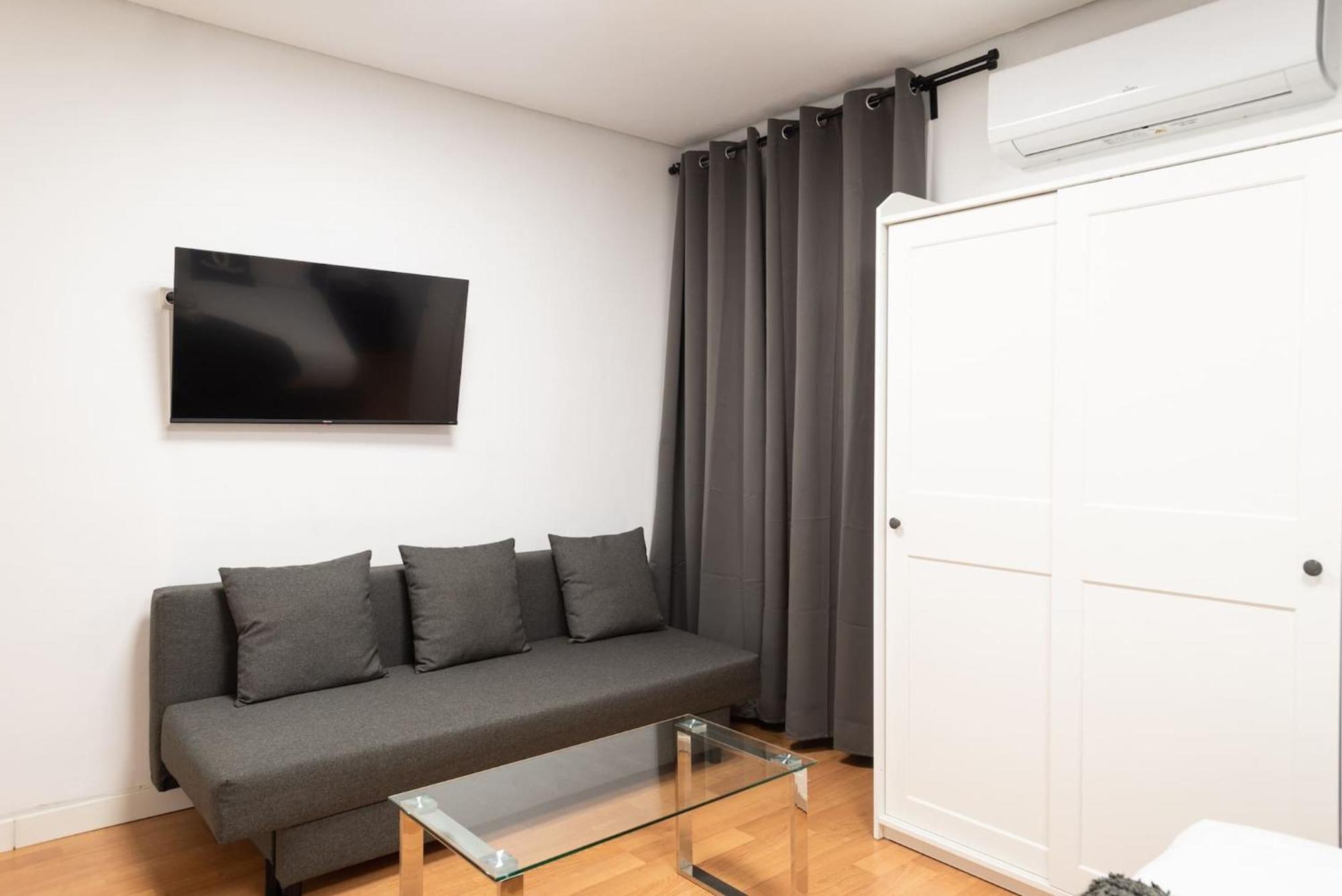 Apartamentos Day Madrid Santo Domingo Centro Gran Via Sol Malasana Exterior photo